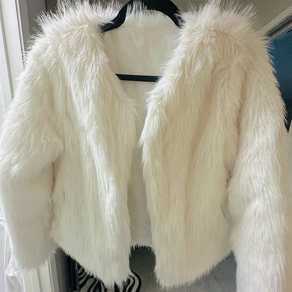 Elegant White Faux Fur Jacket